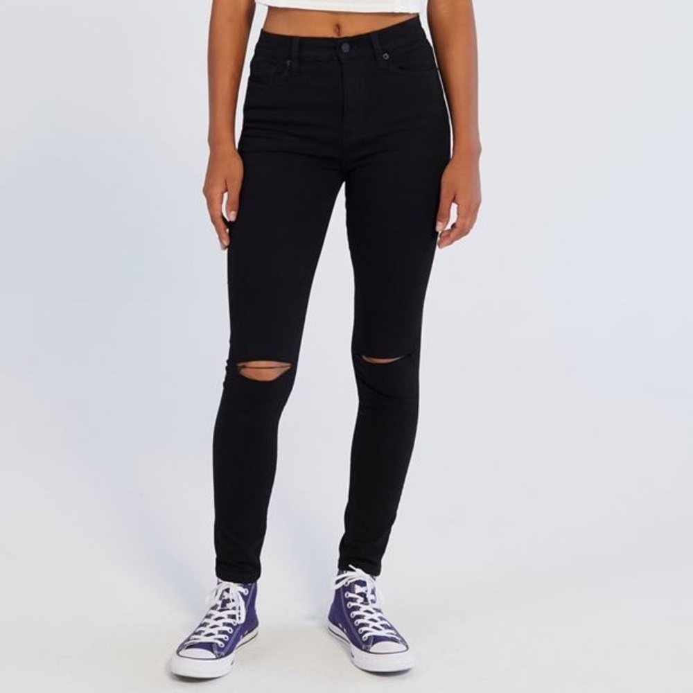 Urban Outfitters BDG Twig Ripped HighWaisted Jeans